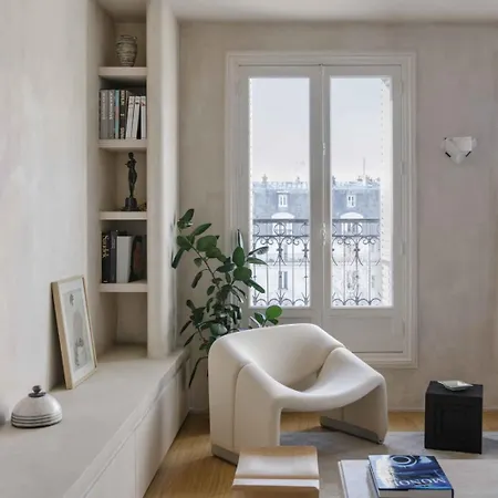 Spacious Overlooking The Eiffel Tower Apartment Paris